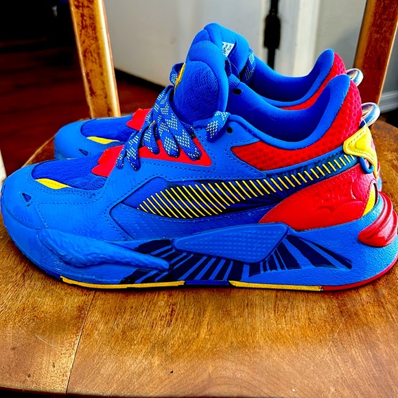 Puma Superman shoes. Size 6 - Picture 5 of 8